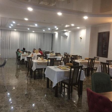 Hotel Batumi Palace ภายนอก รูปภาพ