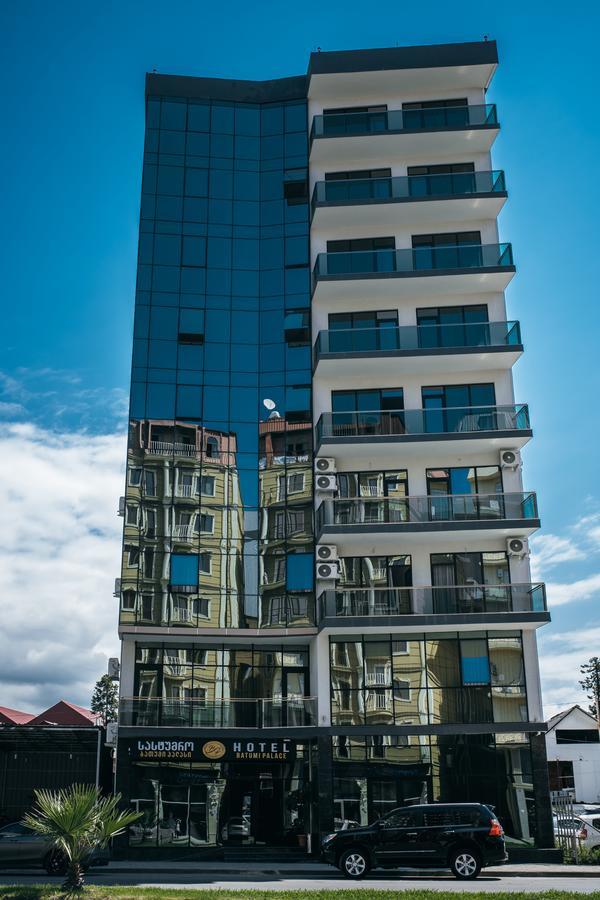 Hotel Batumi Palace ภายนอก รูปภาพ